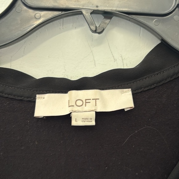 Loft Light Weight Black Collared Blouse Size Large - Picture 2 of 4